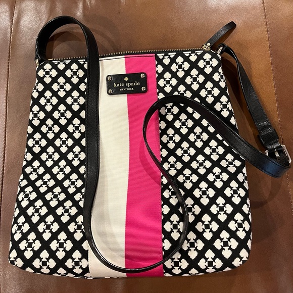 Kate Spade Crossbody black, off white, and pink striped. With dusting bag - Picture 10 of 12